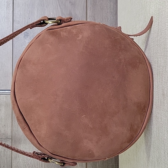 Portland Leather Round Brown Leather Crossbody Shoulder Bag - Picture 4 of 12